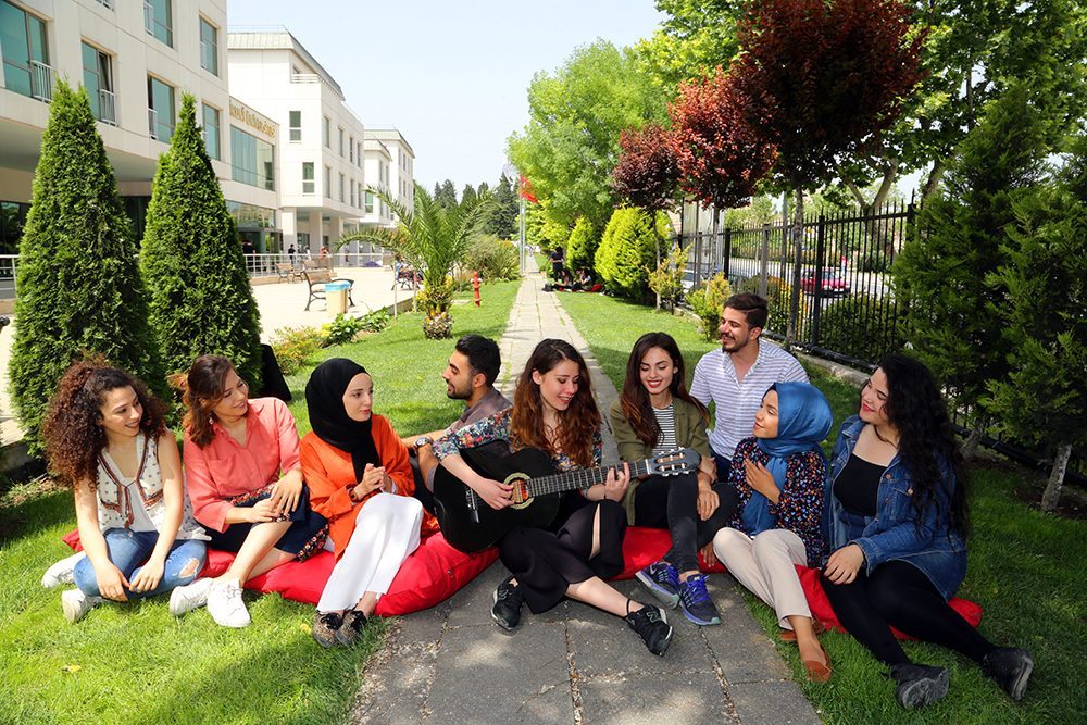 مدارک لازم برای پذیرش رایگان دانشگاه بیرونی استانبول ۲۰۲۵